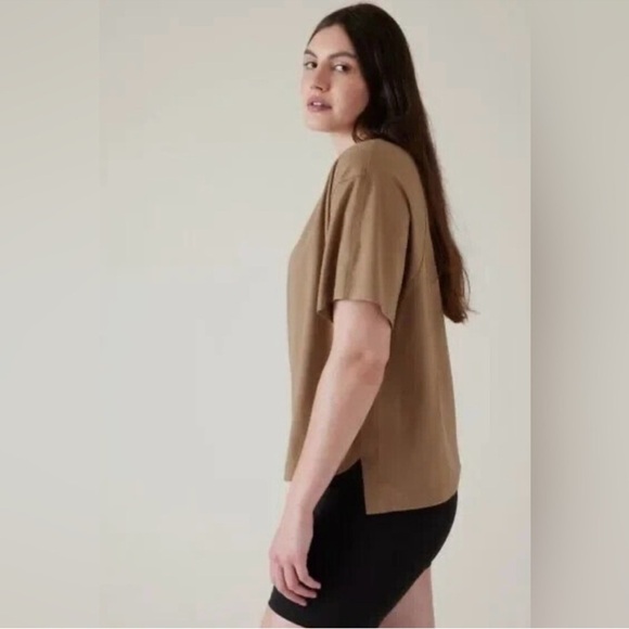 -Athleta Effortless Tee, Size 2X brown boxy short sleeve - Picture 3 of 8